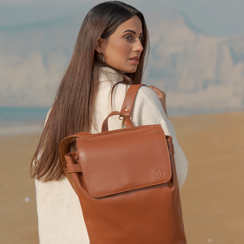 #color_Delta Tan