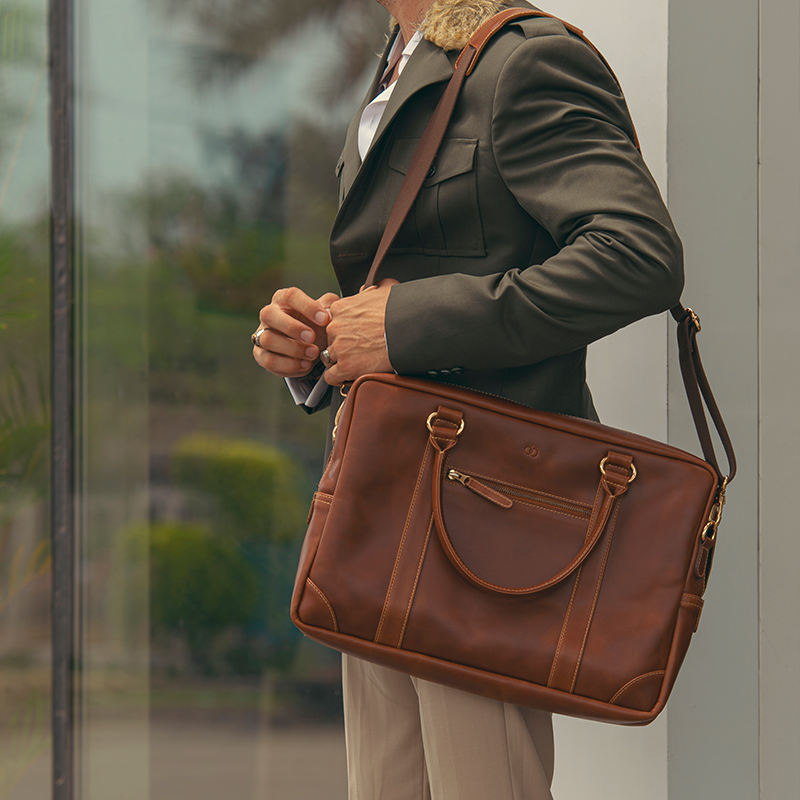 #color_Geneva Brown